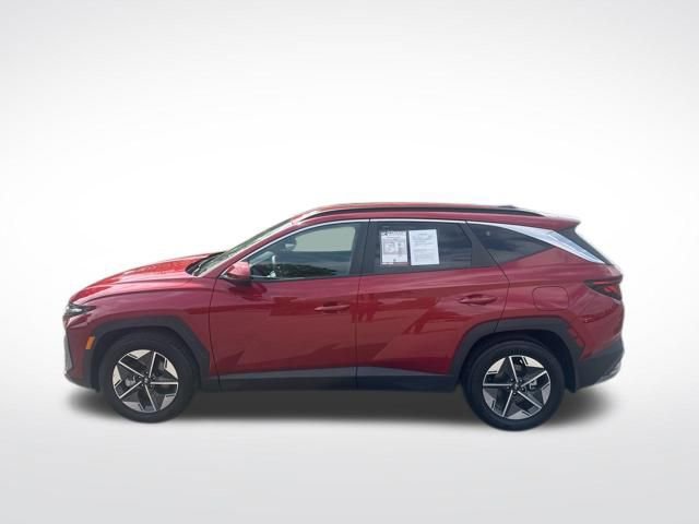 Used 2025 Hyundai Tucson SEL FWD image 2