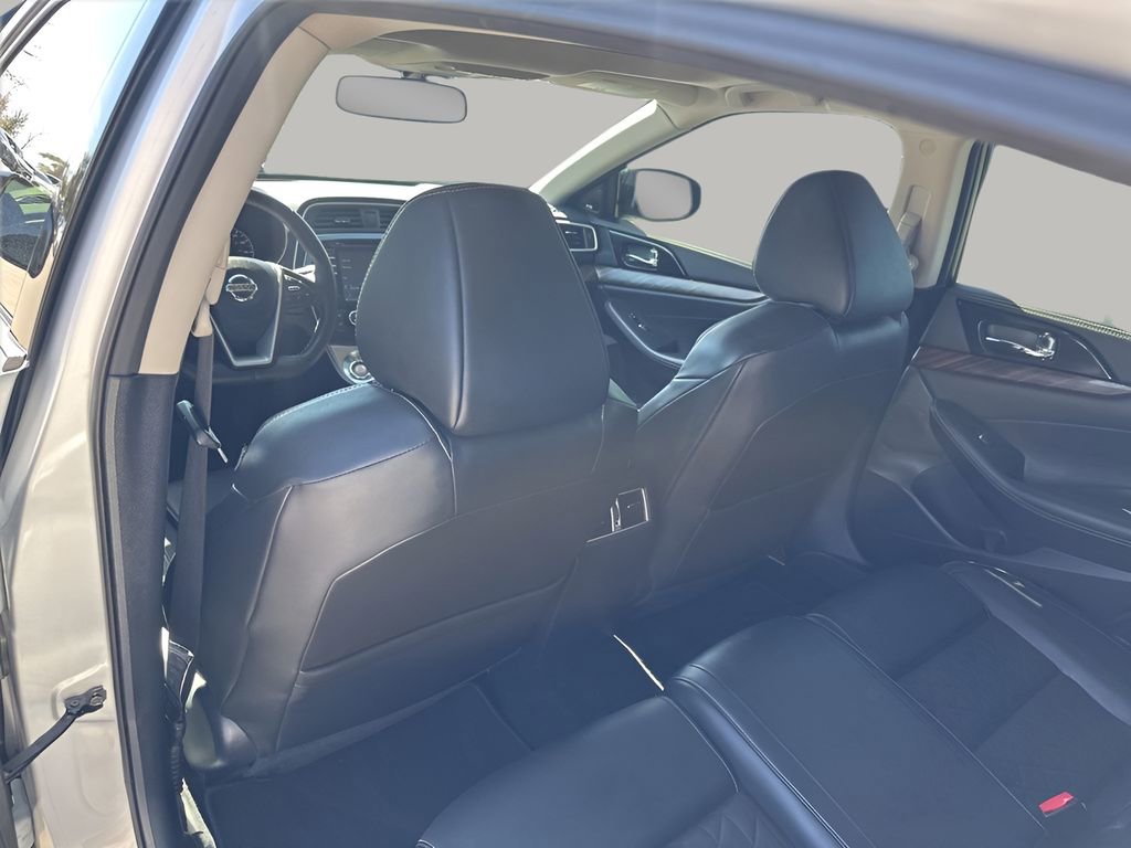 Used 2017 Nissan Maxima Platinum w/ Medallion Package image 18