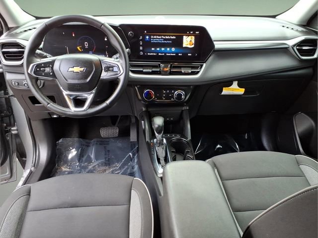 Used 2024 Chevrolet TrailBlazer LT w/ LT Cold Weather Package AWD/4WD image 13