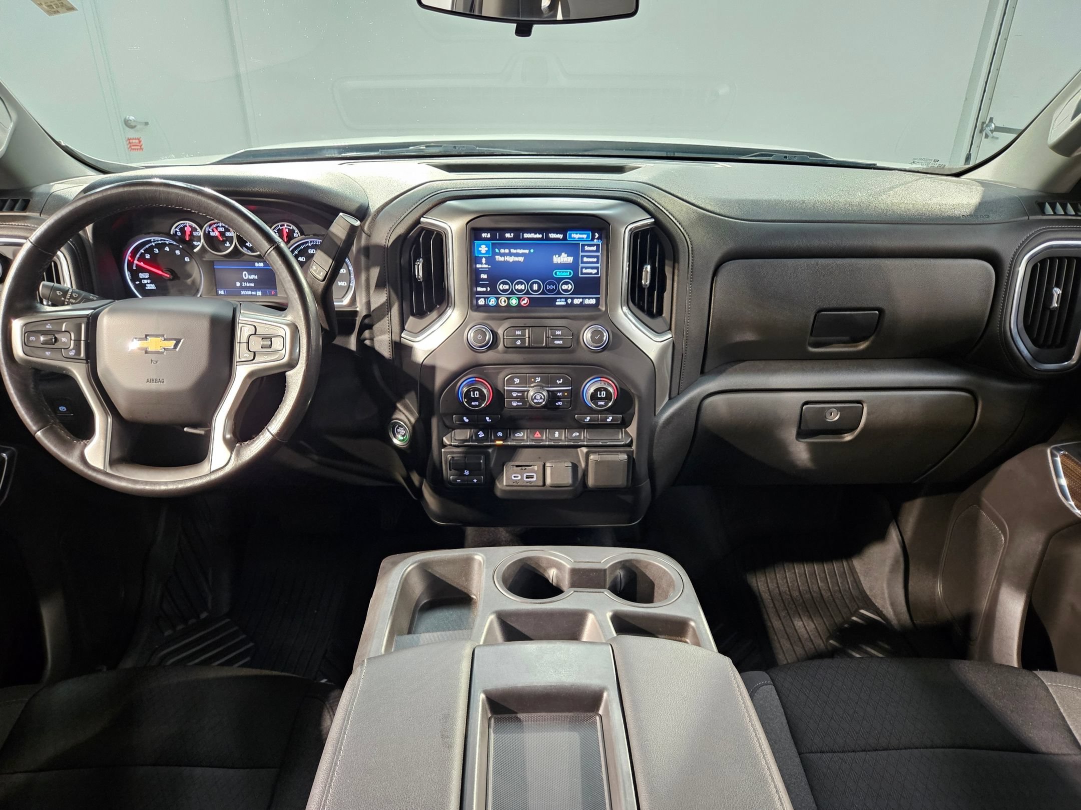 Used 2022 Chevrolet Silverado 1500 LT AWD/4WD image 10