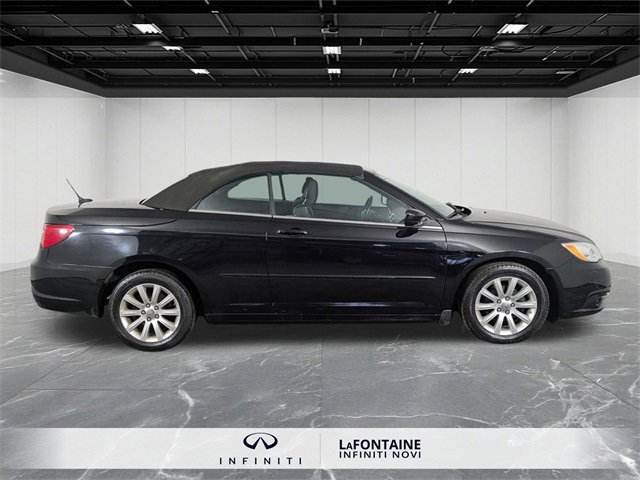 Used 2014 Chrysler 200 Touring image 6