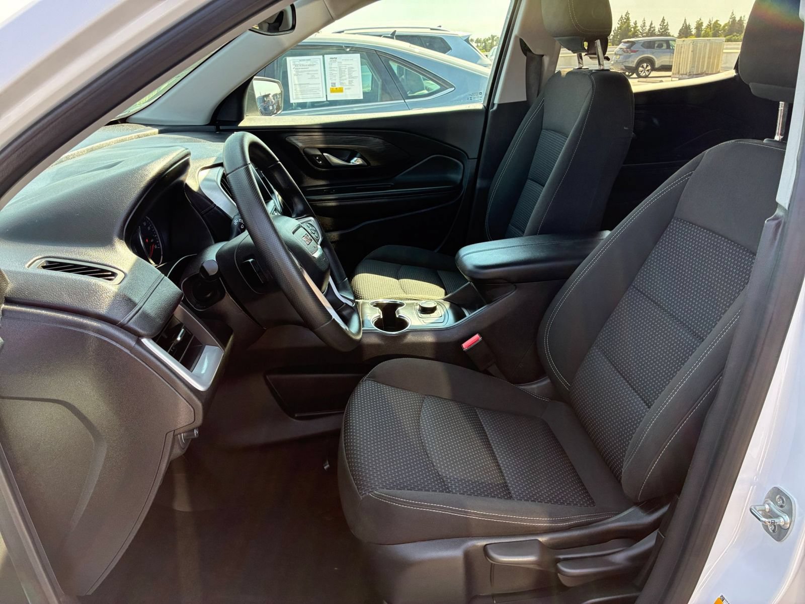 Used 2024 GMC Terrain SLE FWD image 25