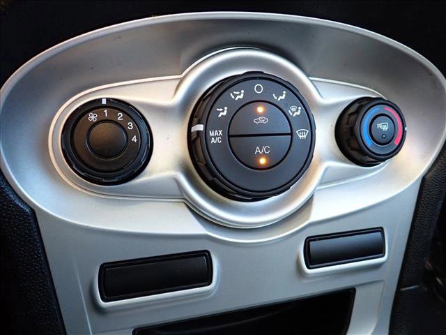 Used 2019 Ford Fiesta SE image 18