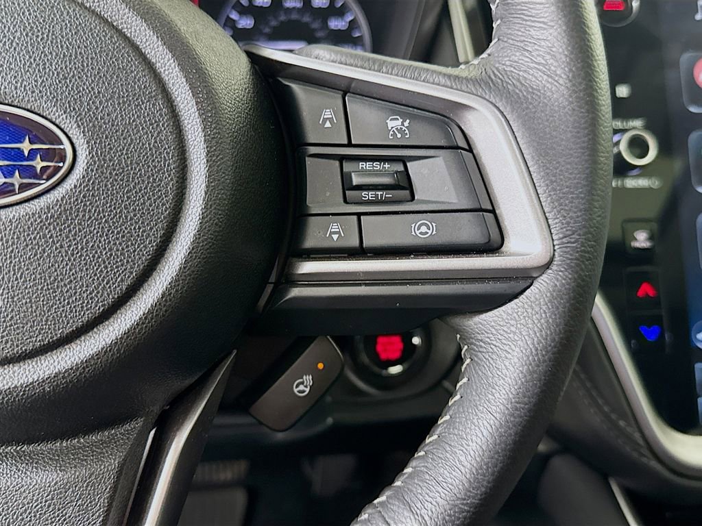 Used 2025 Subaru Outback Limited AWD/4WD image 12