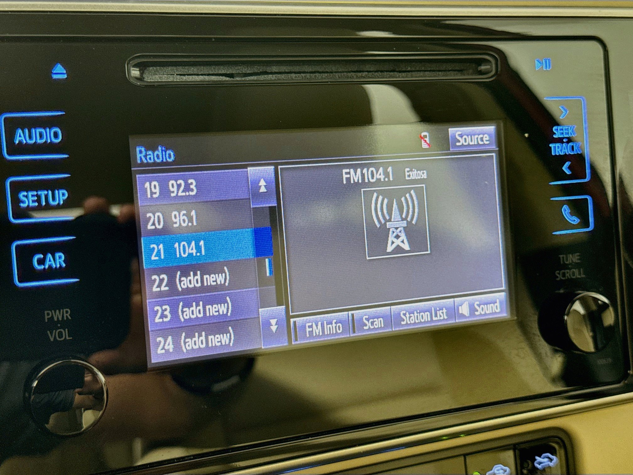 Certified 2018 Toyota Corolla LE FWD image 14