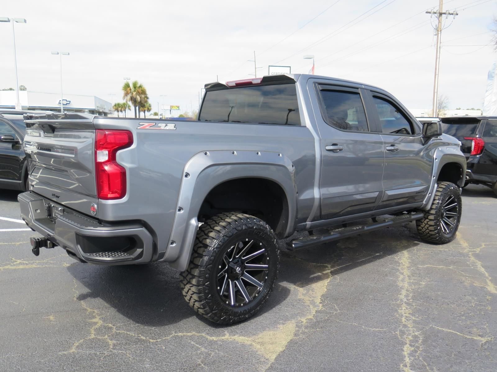 Used 2022 Chevrolet Silverado 1500 RST AWD/4WD image 3