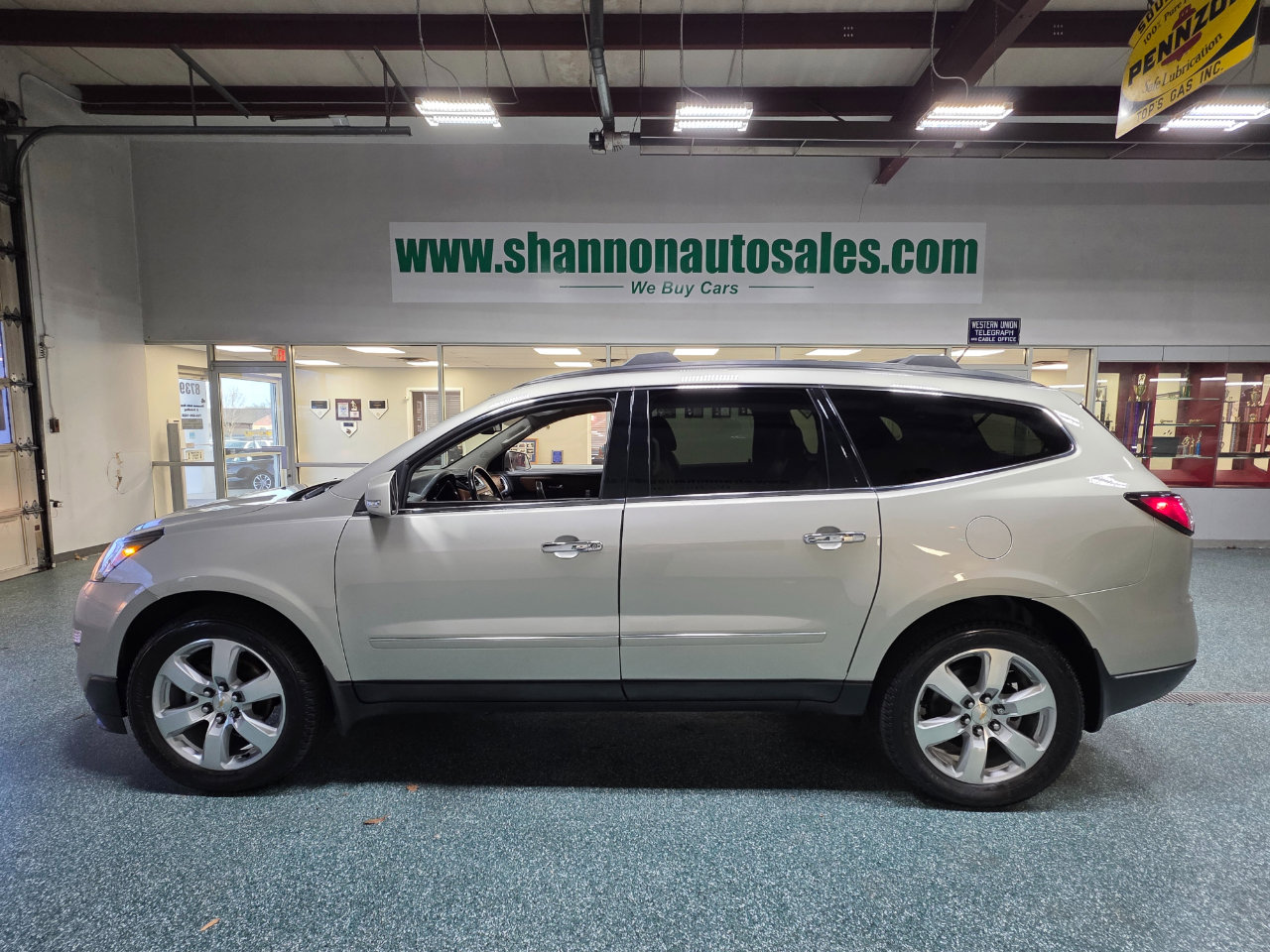 Used 2016 Chevrolet Traverse LTZ image 11