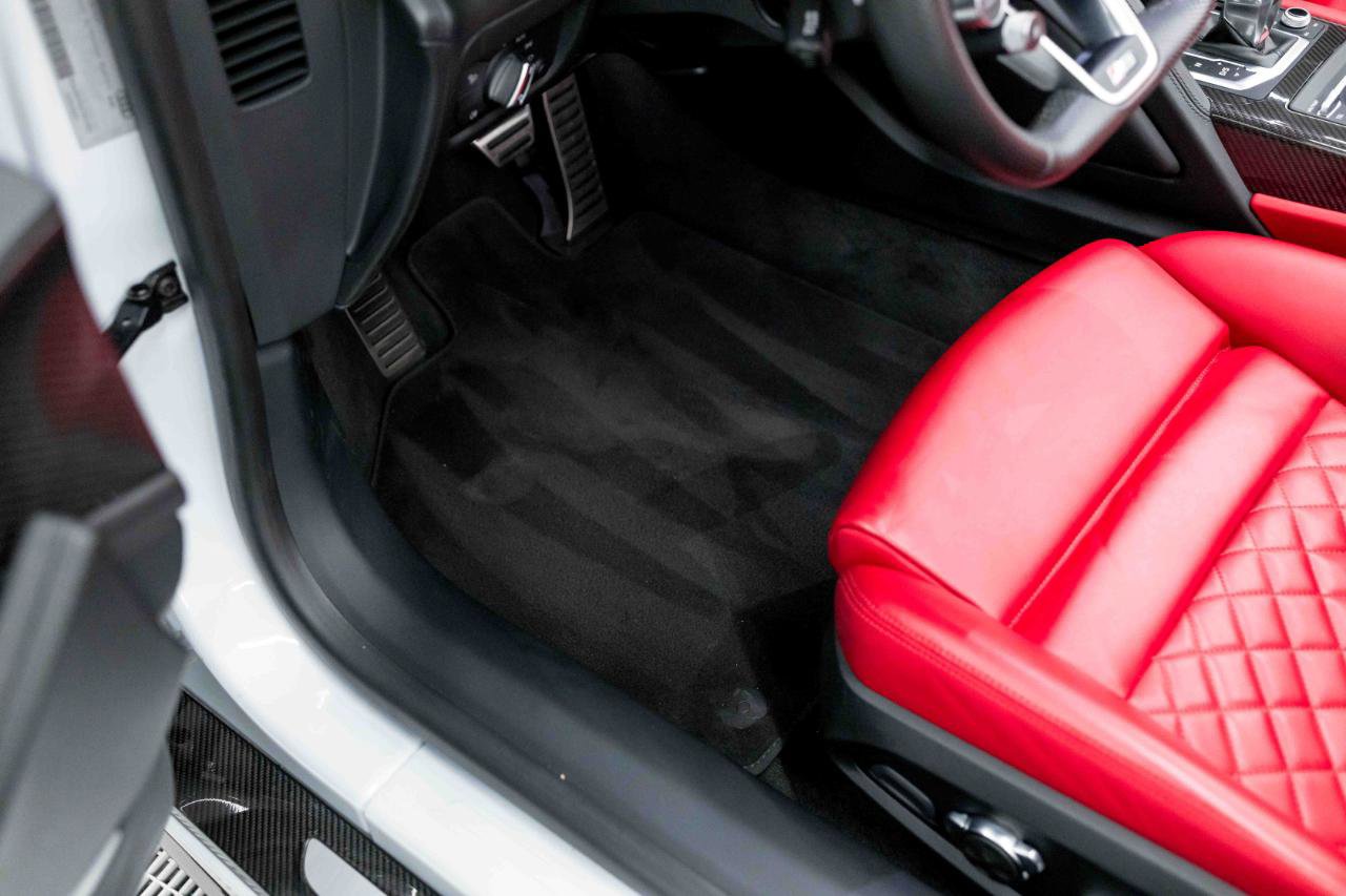 Used 2018 Audi R8 V10 plus image 42