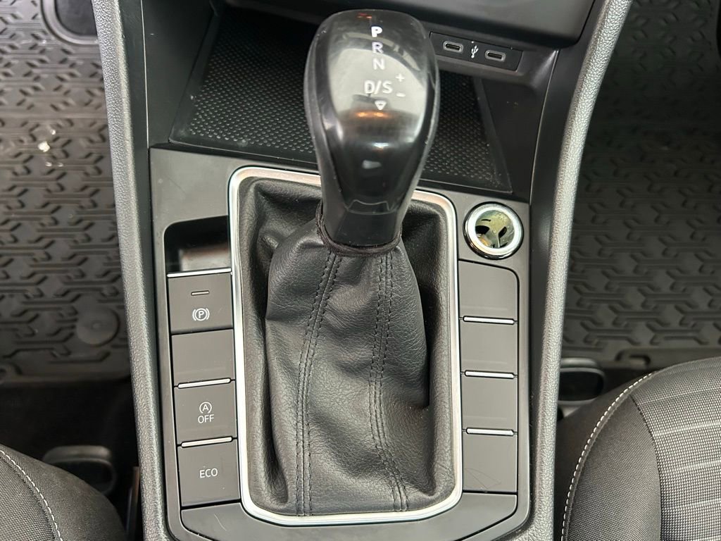 Used 2022 Volkswagen Jetta S image 37