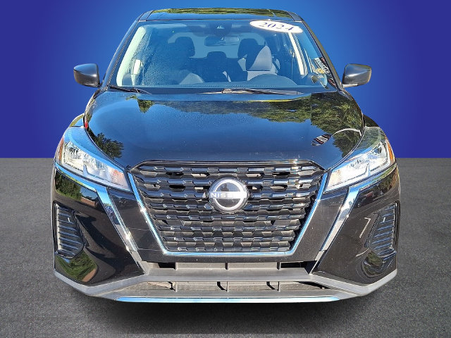 Used 2024 Nissan Kicks S FWD image 2