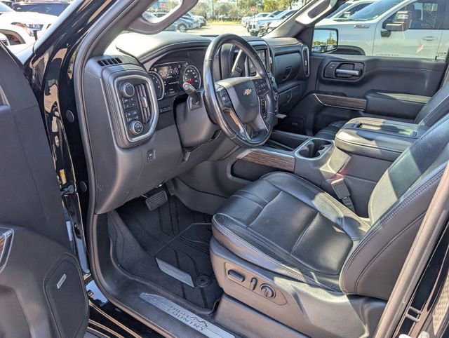 Used 2019 Chevrolet Silverado 1500 High Country w/ Technology Package AWD/4WD image 6