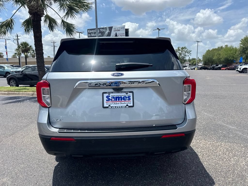 Used 2023 Ford Explorer XLT RWD image 4