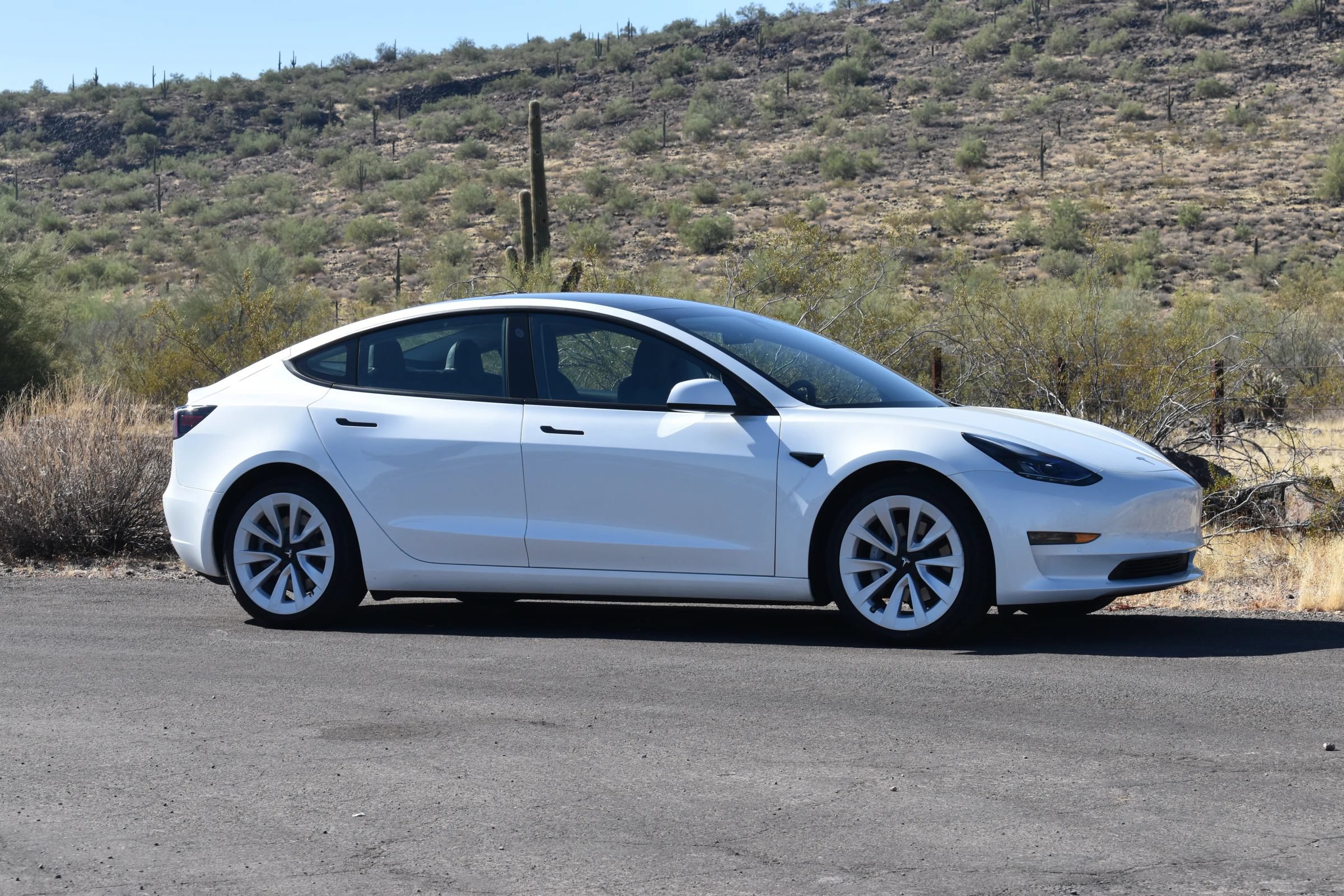 Used 2023 Tesla Model 3 Standard Range RWD image 3