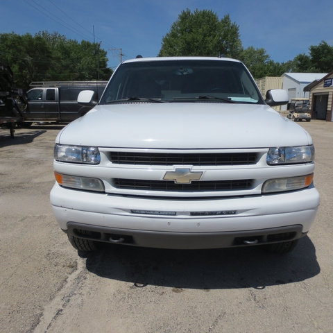 Used 2006 Chevrolet Tahoe Z71 w/ Z71 Preferred Equipment Group AWD/4WD image 3