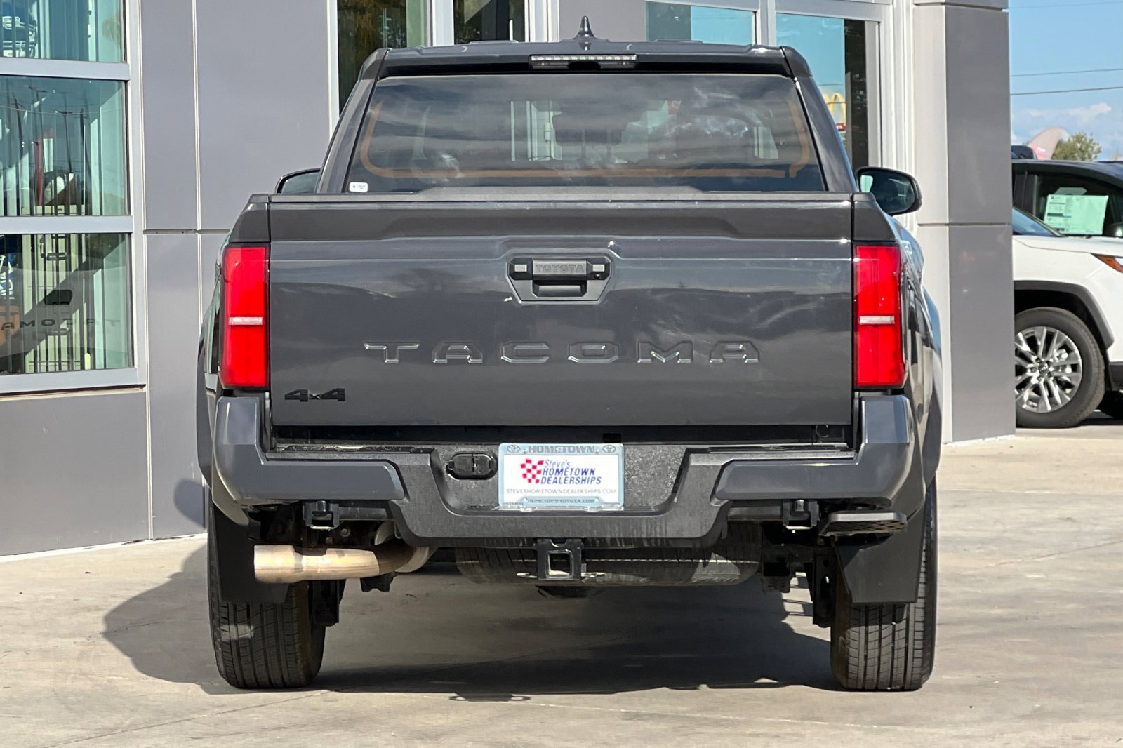 Used 2024 Toyota Tacoma TRD Sport image 5