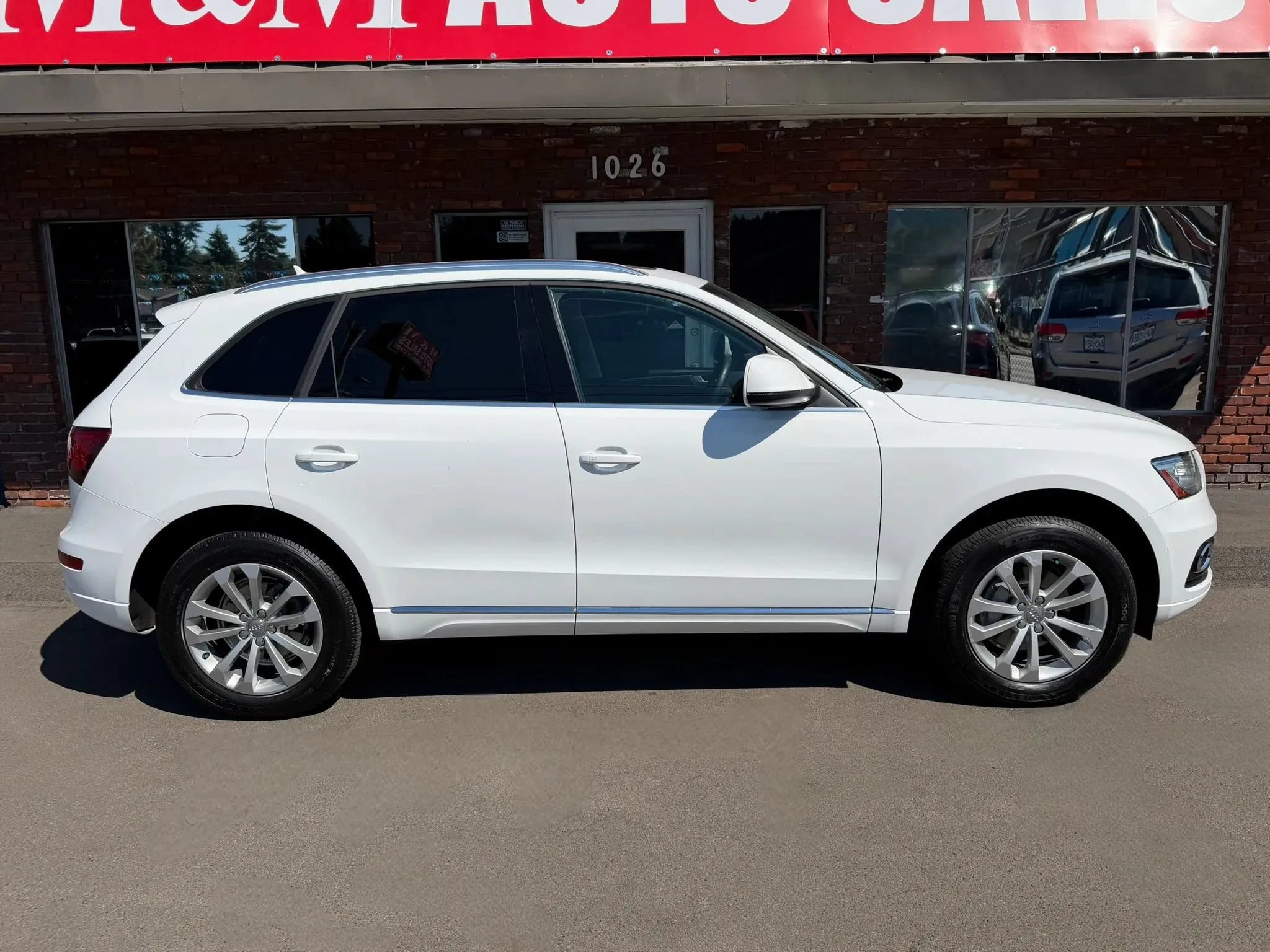 Used 2013 Audi Q5 2.0T Premium Plus AWD/4WD image 2