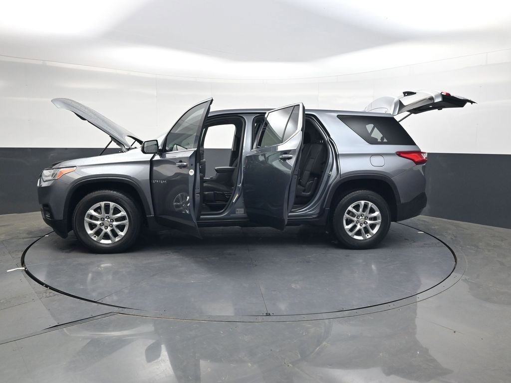 Used 2020 Chevrolet Traverse LS image 34
