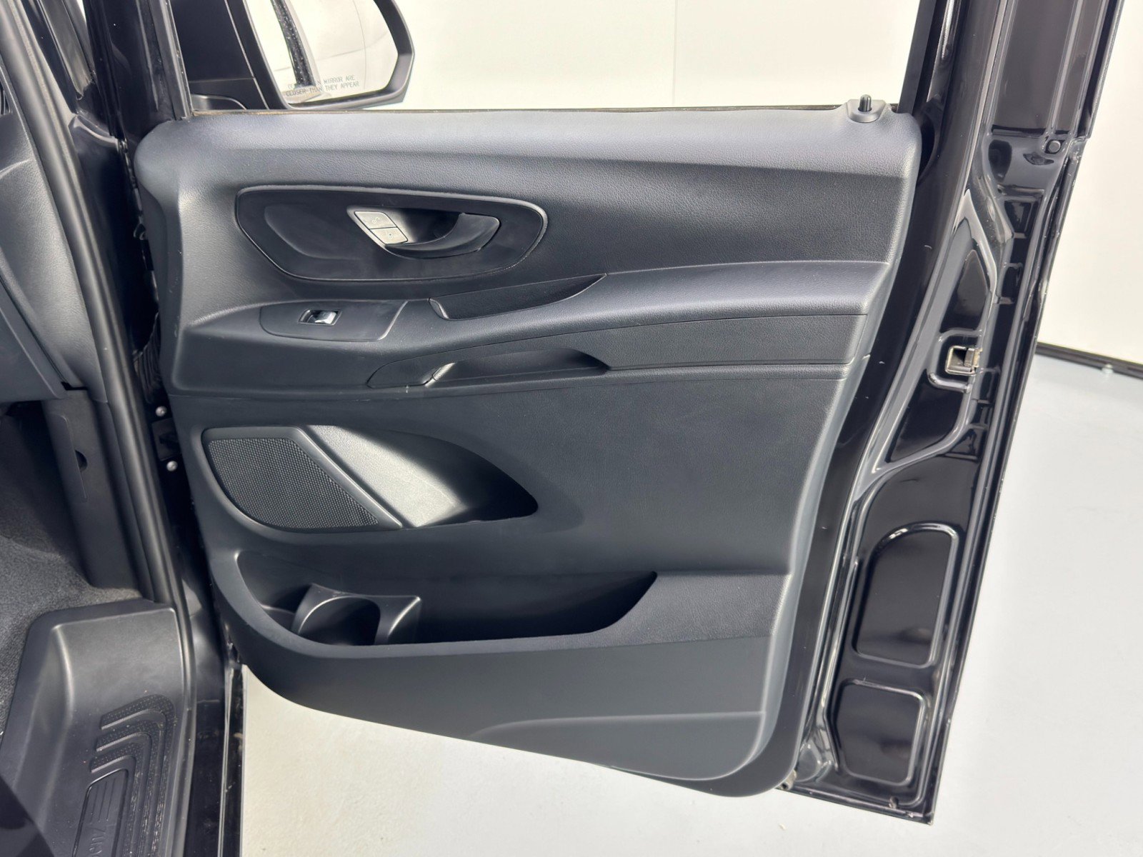Used 2019 Mercedes-Benz Metris Passenger image 34