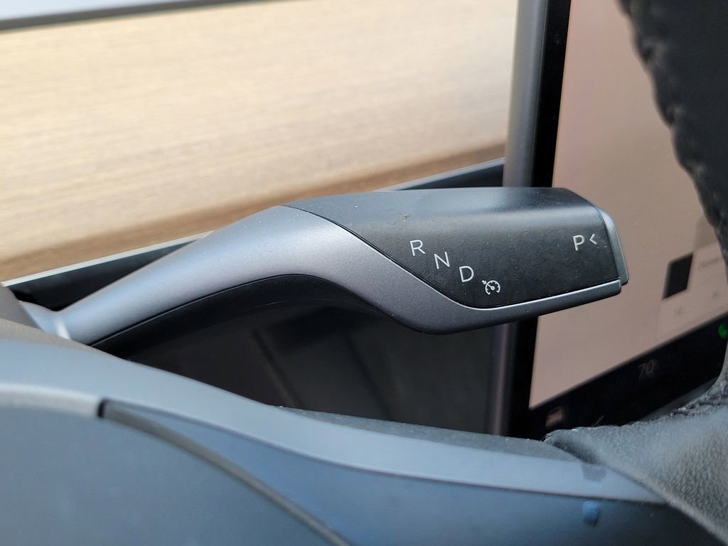 Used 2023 Tesla Model 3 Standard Range image 25