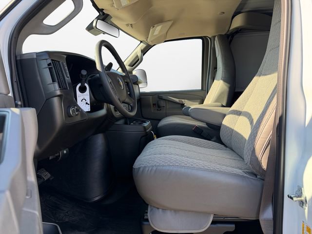 New 2025 Chevrolet Express 3500 w/ Driver Convenience Package image 9