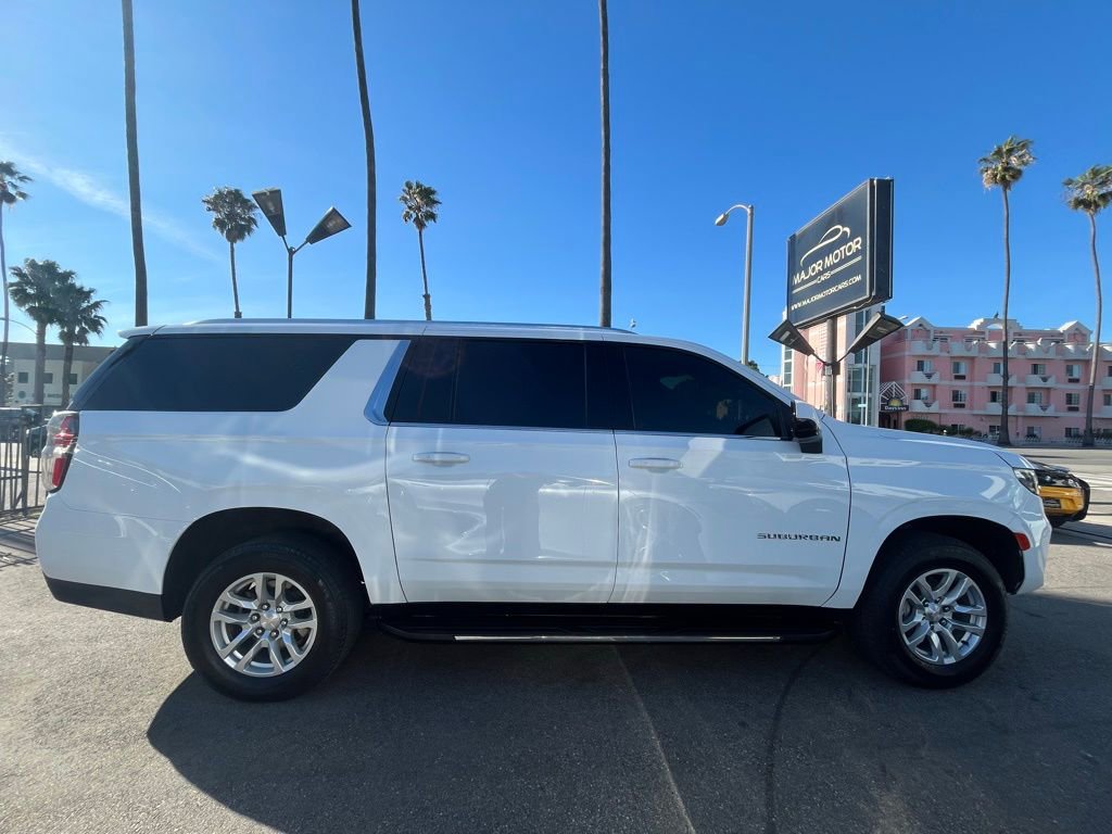 Used 2024 Chevrolet Suburban LS image 4