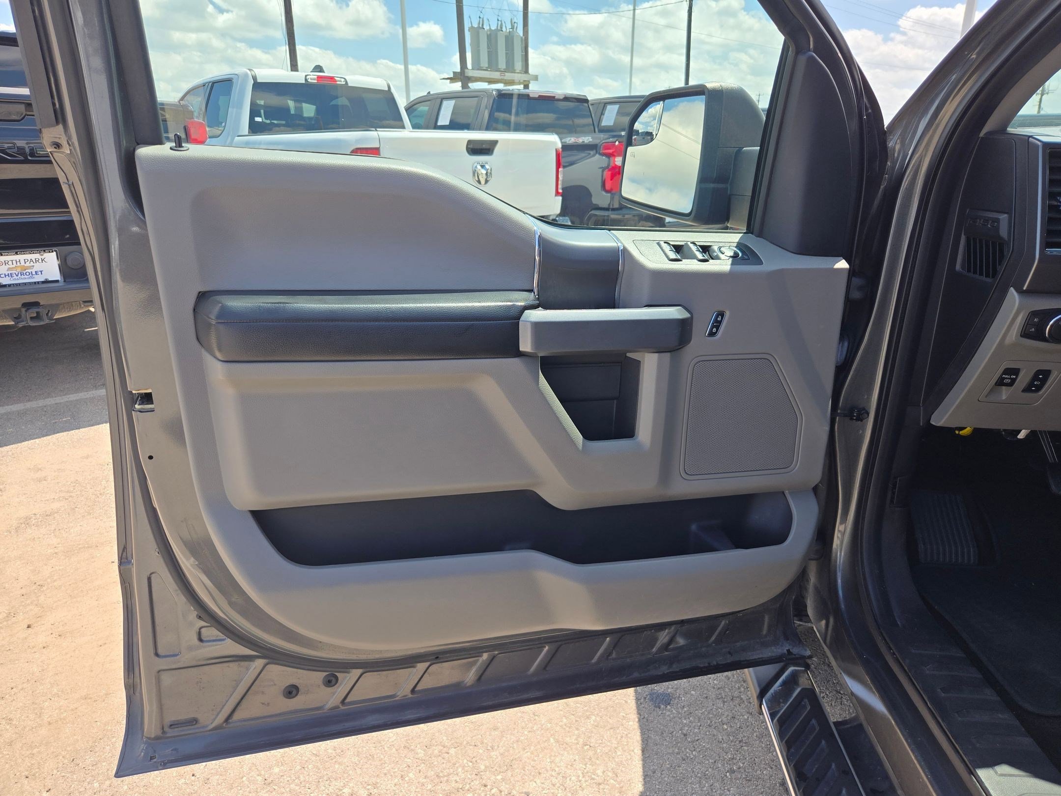 Used 2018 Ford F150 XLT w/ Equipment Group 302A Luxury RWD image 12