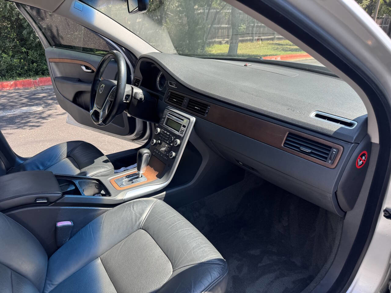 Used 2010 Volvo S80 3.2 image 40