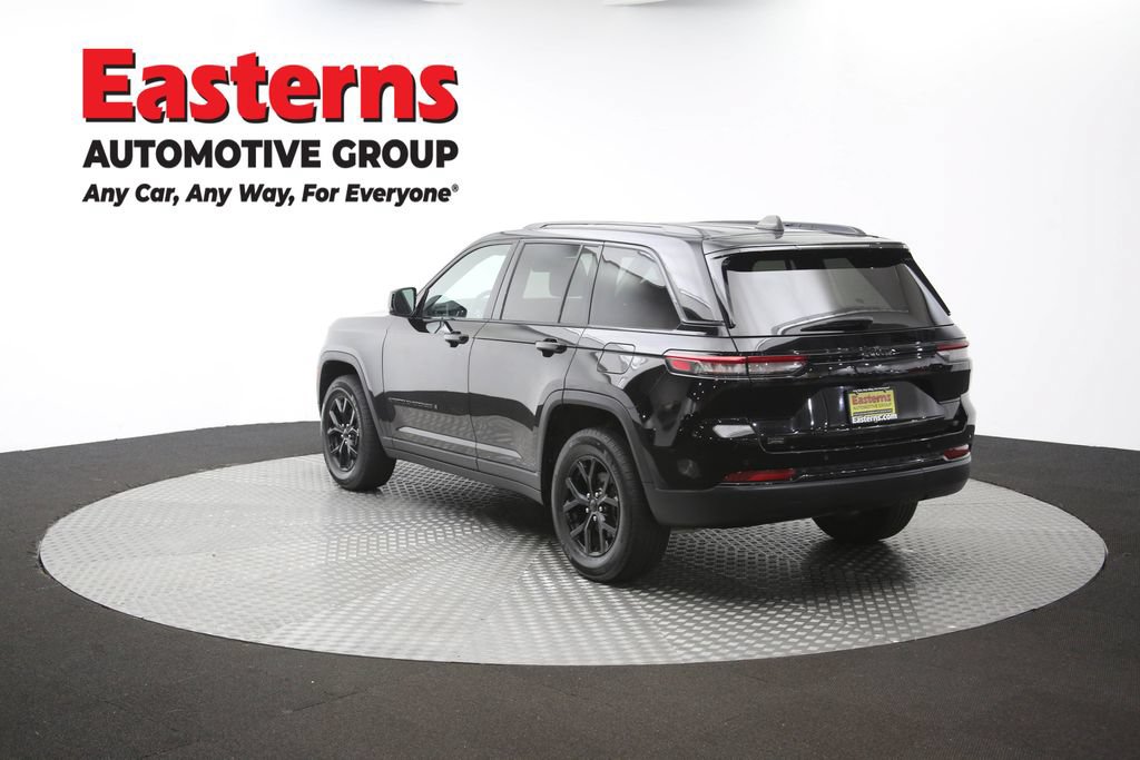 Used 2025 Jeep Grand Cherokee Altitude AWD/4WD image 65