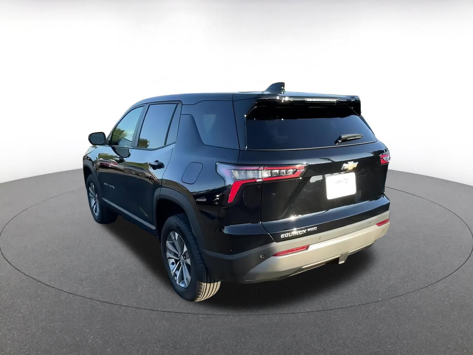 Used 2025 Chevrolet Equinox LT image 10