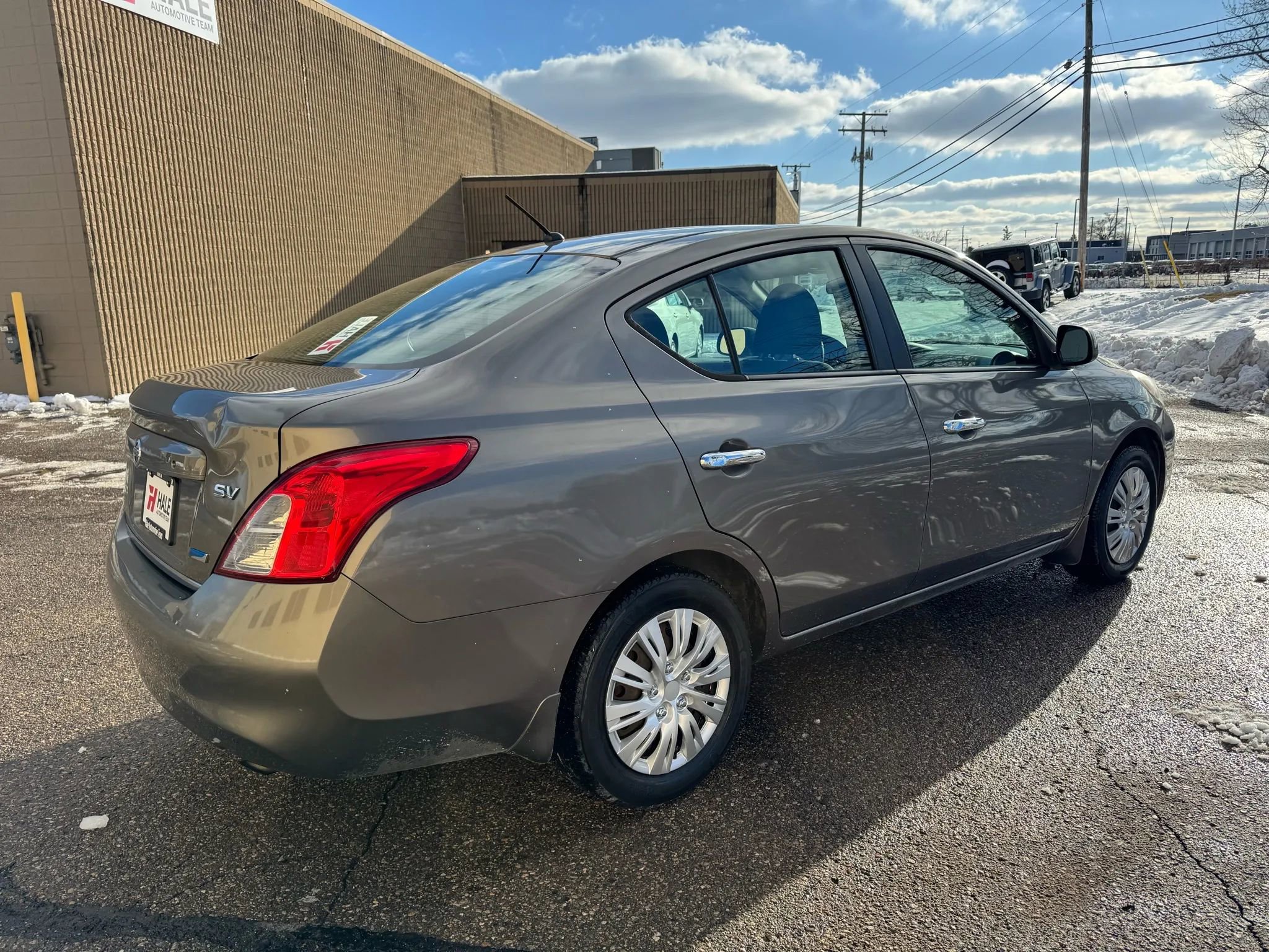 Used 2012 Nissan Versa SV w/ Convenience Pkg image 10
