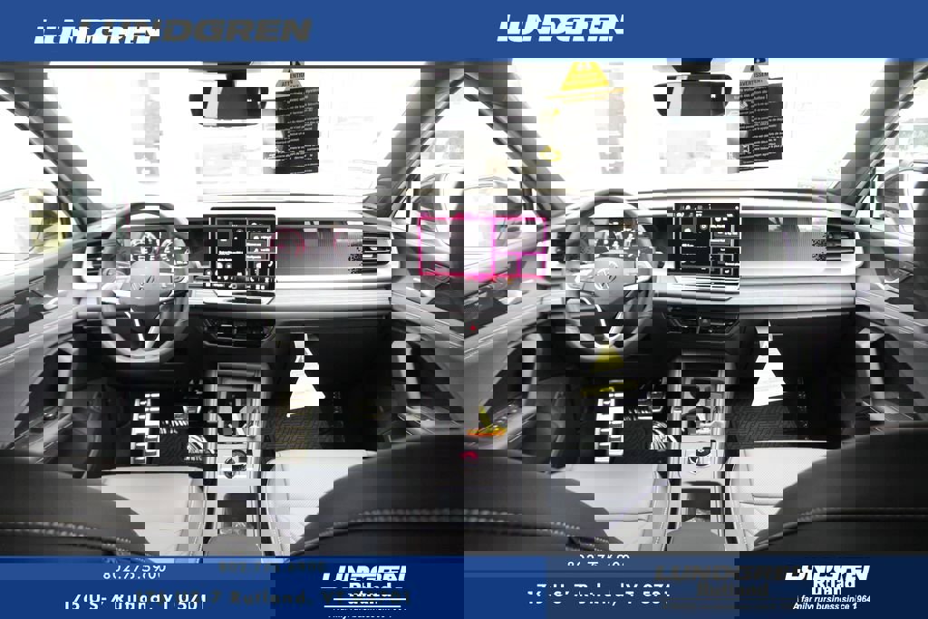 New 2026 Volkswagen Tiguan SE R-Line image 3