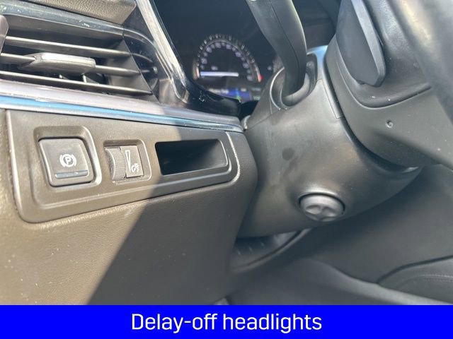 Used 2018 Cadillac XT5 Luxury w/ Driver Awareness Package image 19