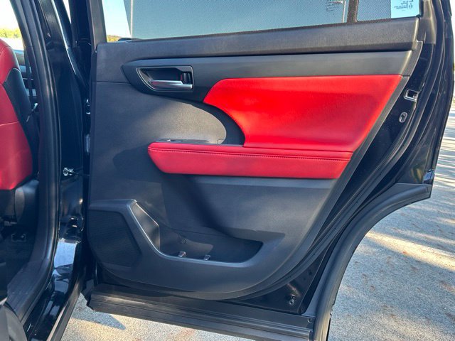 Used 2024 Toyota Highlander XSE AWD/4WD image 45