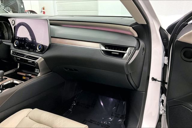 Used 2024 Lexus RX 350 w/ Convenience Package image 19