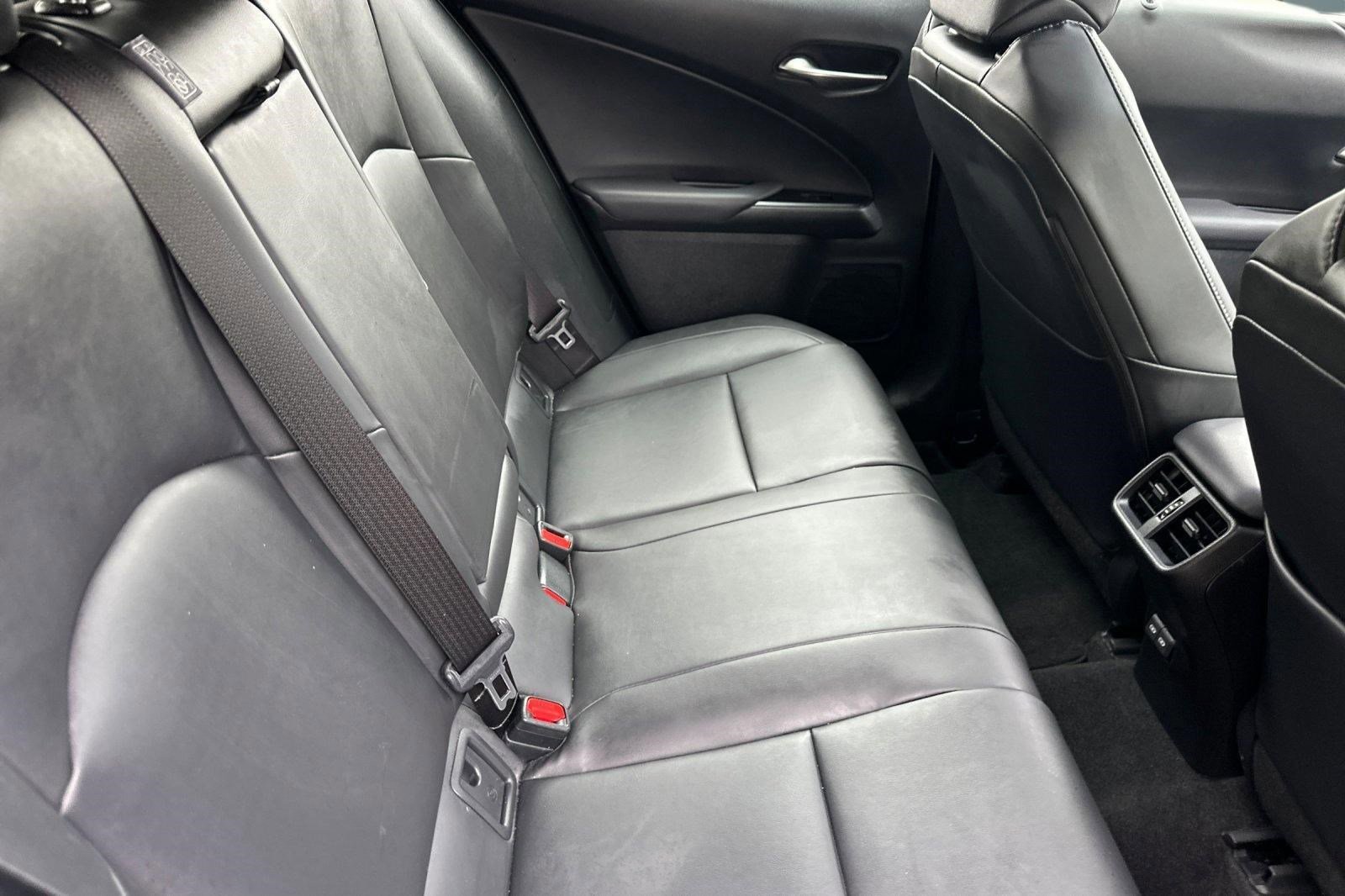Certified 2024 Lexus UX 250h F Sport FWD image 29