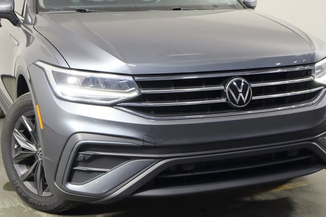 Used 2023 Volkswagen Tiguan SE FWD image 45