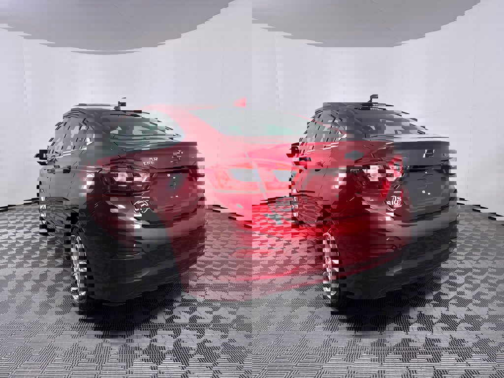 Used 2018 Chevrolet Cruze LT w/ Sun And Sound Package image 16