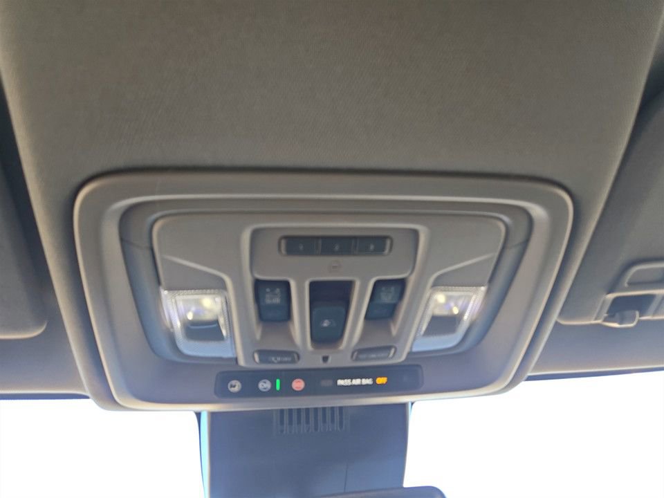 New 2026 GMC Sierra 1500 SLT w/ SLT Convenience Package image 22