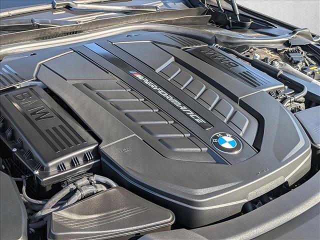 Used 2022 BMW M760i xDrive w/ Luxury Rear Seating Package image 27