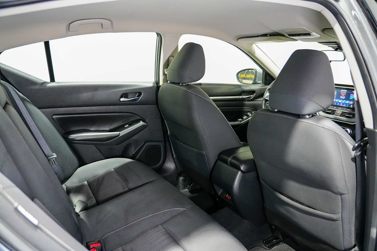 Used 2021 Nissan Altima 2.5 SV FWD image 19