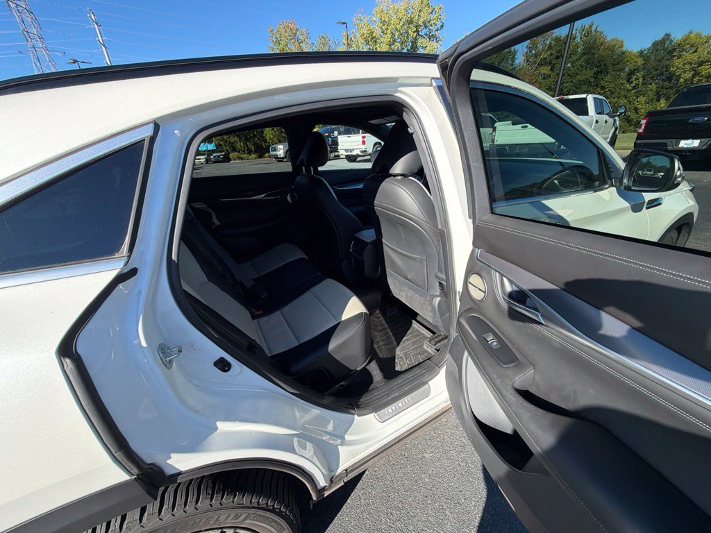 Used 2023 INFINITI QX55 Essential AWD/4WD image 17