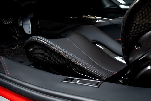 Used 2024 Ferrari SF90 Spider image 24