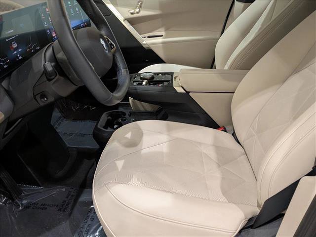 Used 2025 BMW iX xDrive50 image 17