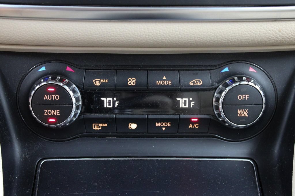 Used 2018 Mercedes-Benz CLA 250 image 36