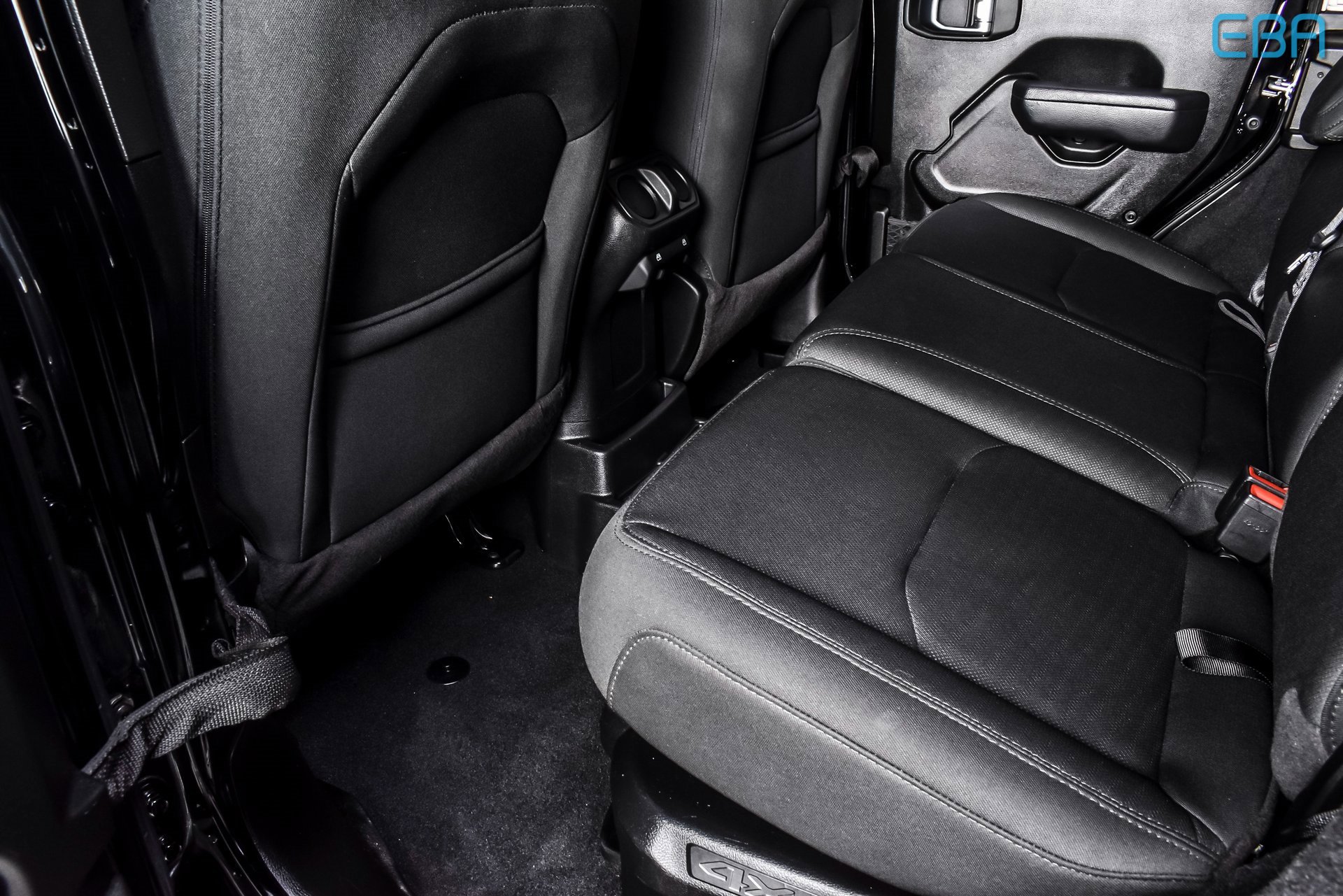 Used 2023 Jeep Wrangler Unlimited w/ Convenience Group image 20