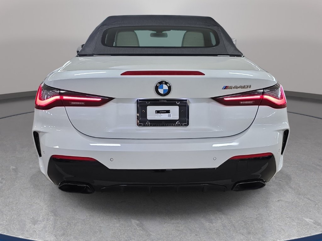 Used 2024 BMW M440i Convertible RWD image 7