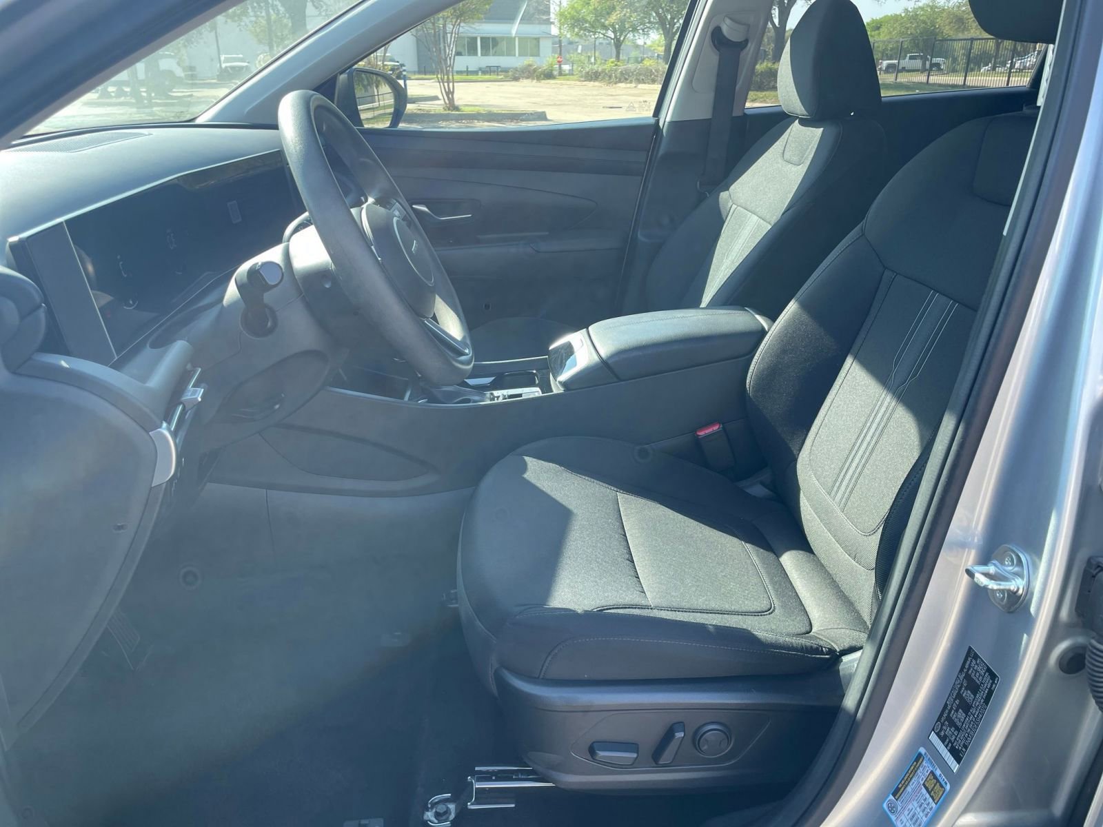 Used 2025 Hyundai Tucson SEL FWD image 30