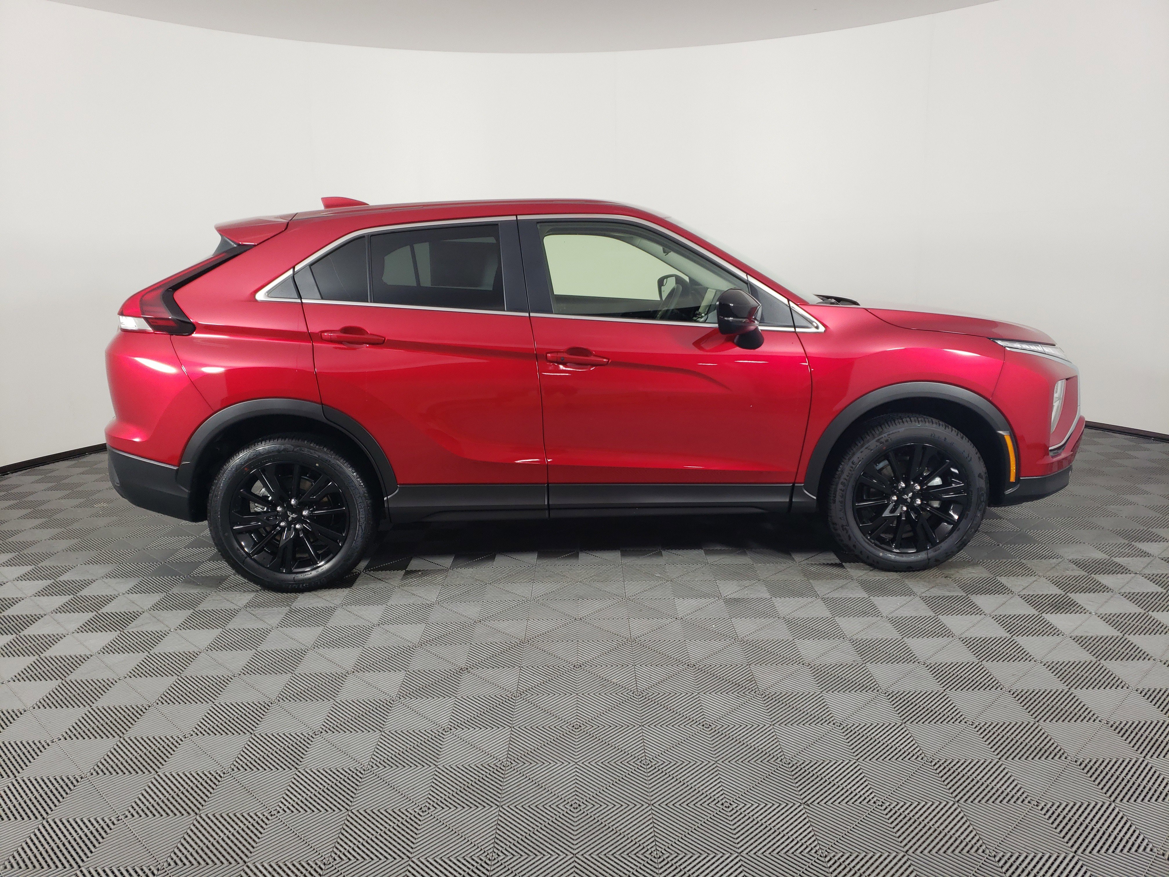 New 2025 Mitsubishi Eclipse Cross LE image 5