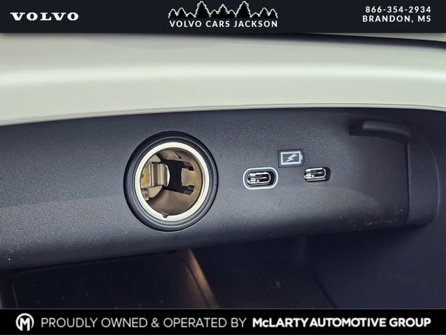 Certified 2026 Volvo XC40 B5 Plus w/ Protection Package Premier AWD/4WD image 22