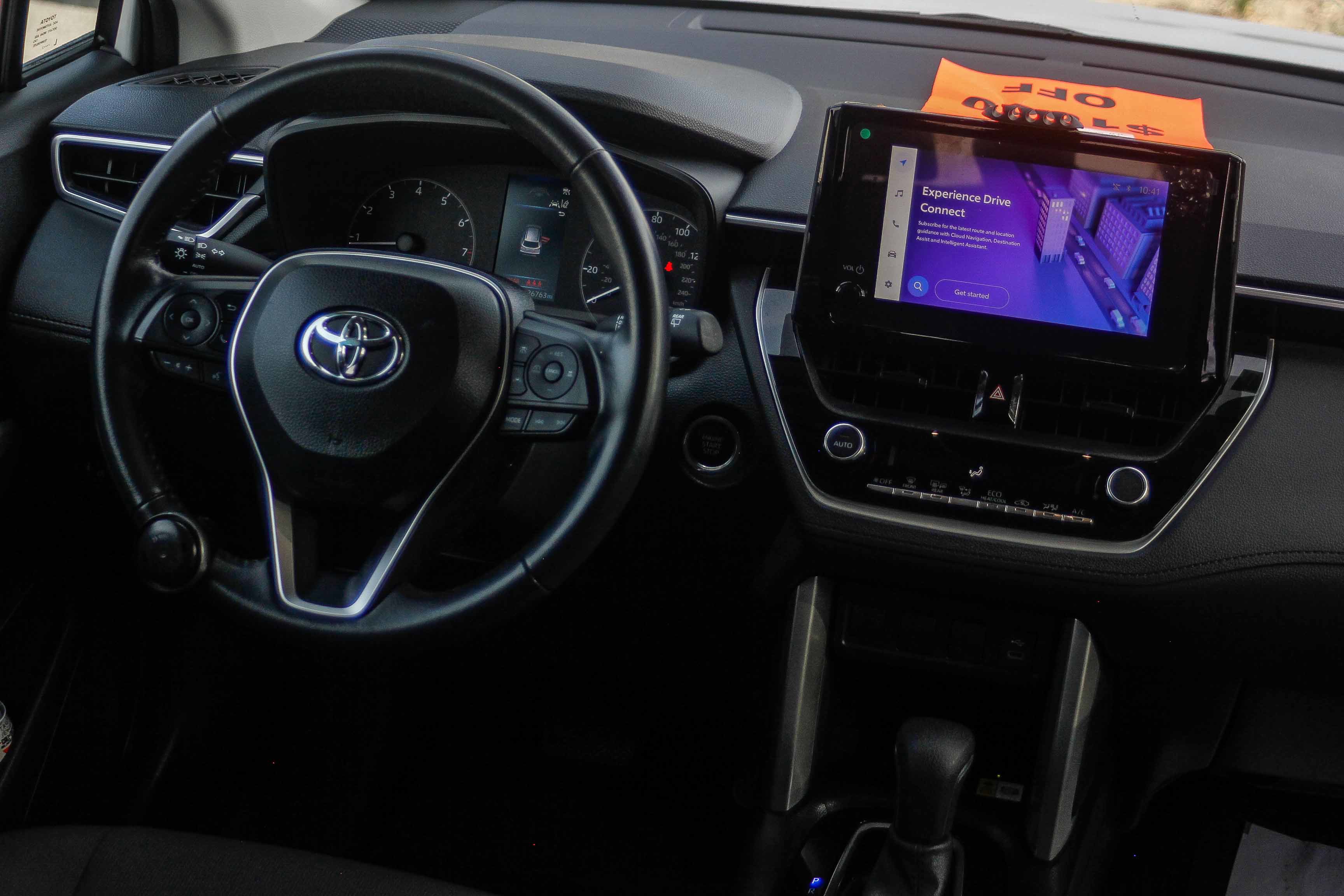Used 2023 Toyota Corolla Cross LE image 12